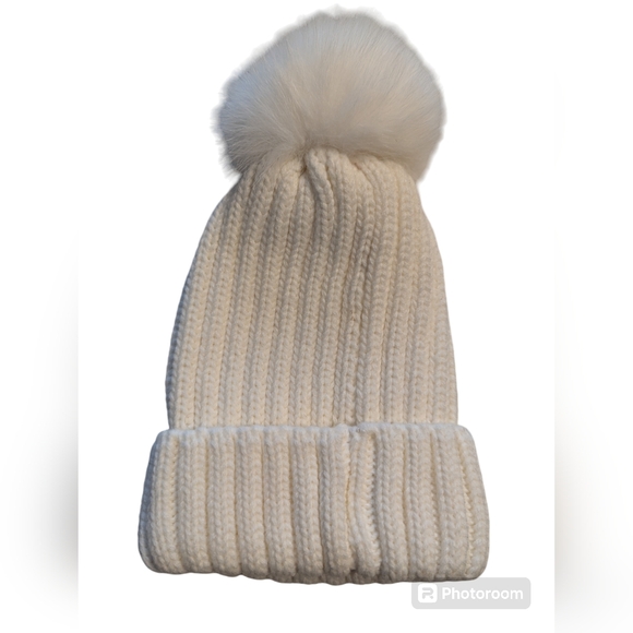 NWOT ADRIENNE LANDAU Cable Knit Pom Hat Beanie Fox Fur Cream - Picture 2 of 4